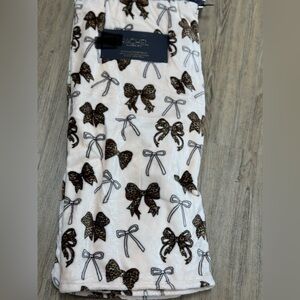 Rachel Cream and Brown Bow Pattern Throw Blanket